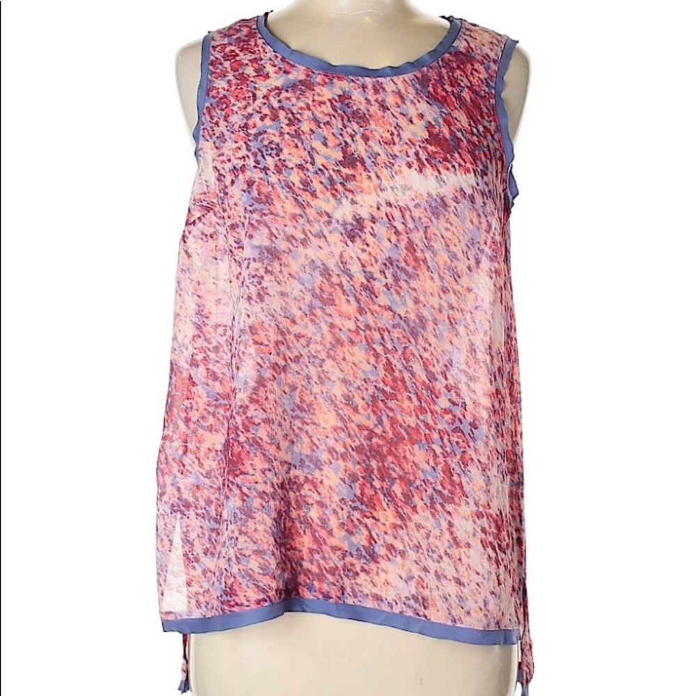 MOVING SALE! Simply Vera Vera Wang Sleeveless Top